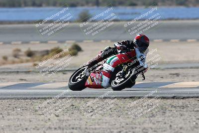 media/Nov-16-2025-Race Pace (Sun) [[8c5fa54630]]/Verified Riders/3-Turn 14 (1045am)/